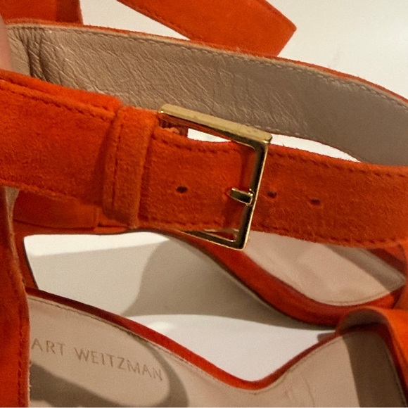 STUART WEITZMAN | Nudist Curve Suede Heels - Picture 6 of 7